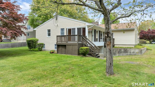 240 Cedarhurst Lane, Milford, CT 06461