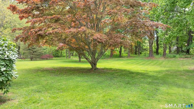 240 Cedarhurst Lane, Milford, CT 06461