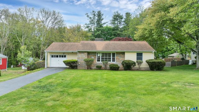 240 Cedarhurst Lane, Milford, CT 06461