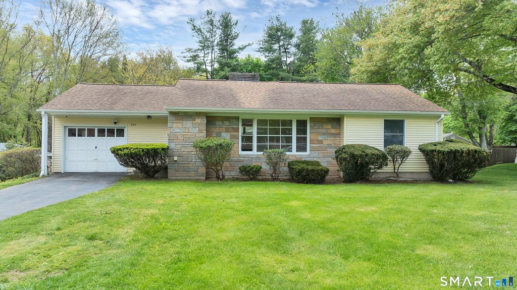 240 Cedarhurst Lane, Milford, CT 06461