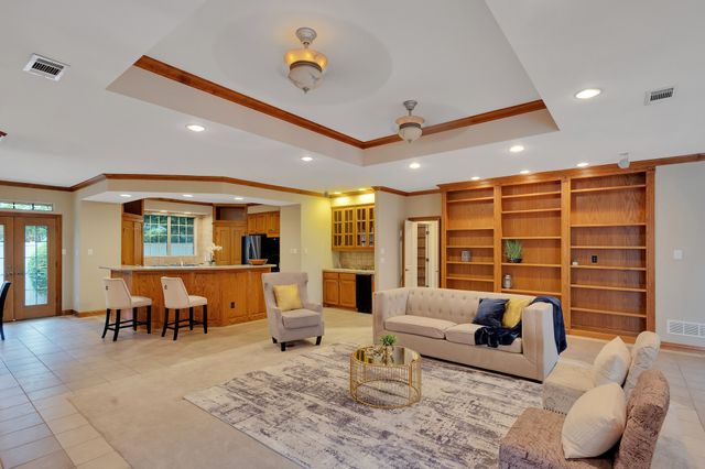 648 Laketrail Drive, Richardson, TX 75081