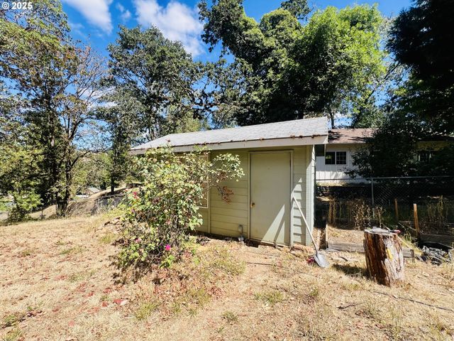 119 OAKBOURNE Ln, Winchester, OR 97495