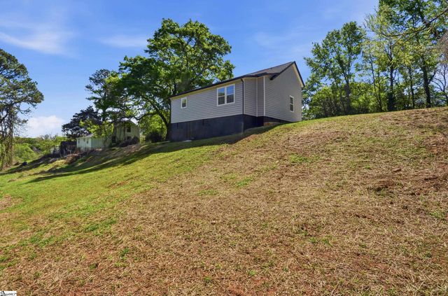 321 S High Street, Spartanburg, SC 29307