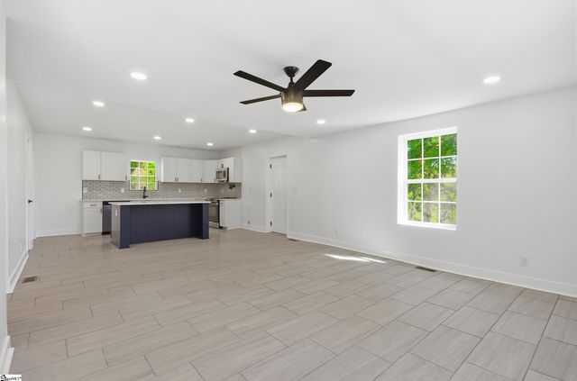 321 S High Street, Spartanburg, SC 29307