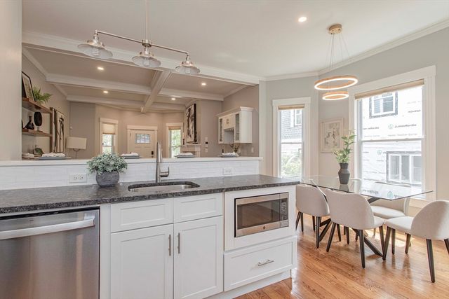 40 Harvard Street 1, Somerville, MA 02143