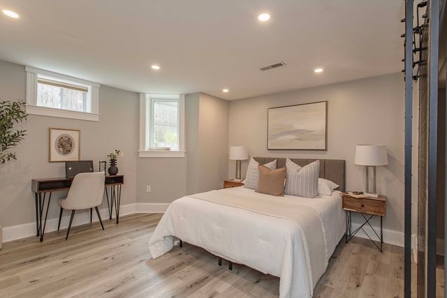 40 Harvard Street 1, Somerville, MA 02143