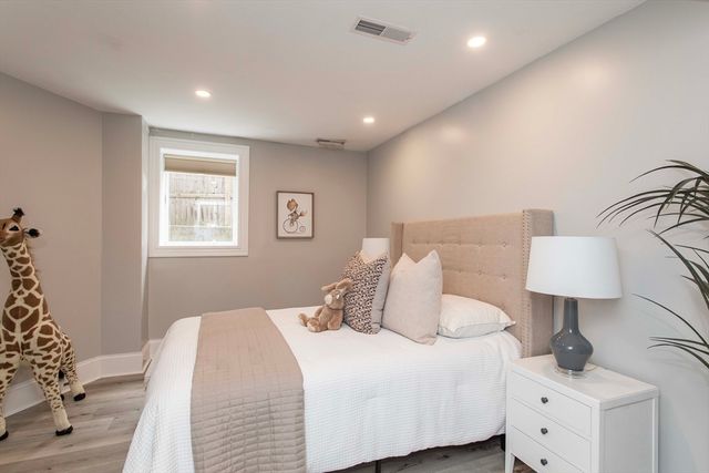 40 Harvard Street 1, Somerville, MA 02143