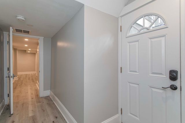 40 Harvard Street 1, Somerville, MA 02143