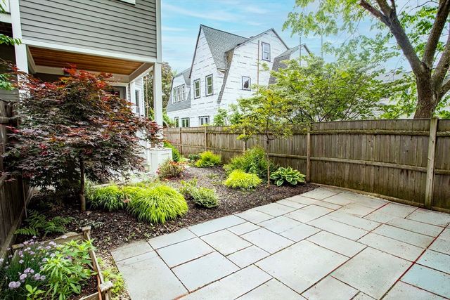 40 Harvard Street 1, Somerville, MA 02143