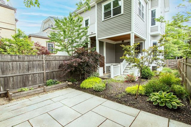 40 Harvard Street 1, Somerville, MA 02143