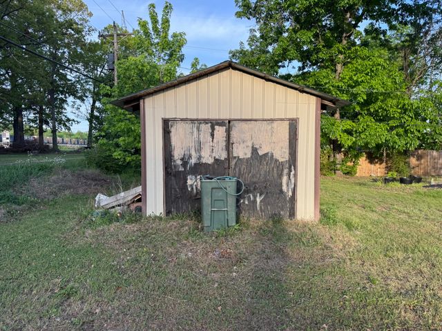 479 Carman Ave, New Johnsonville, TN 37134