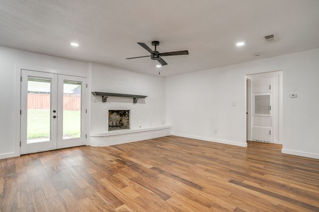 220 Rolling Hills Drive, Aledo, TX 76008