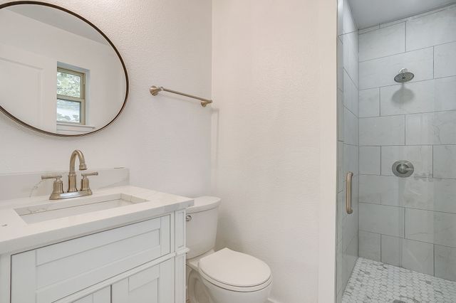 220 Rolling Hills Drive, Aledo, TX 76008