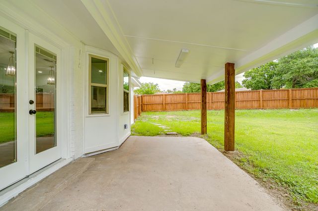 220 Rolling Hills Drive, Aledo, TX 76008