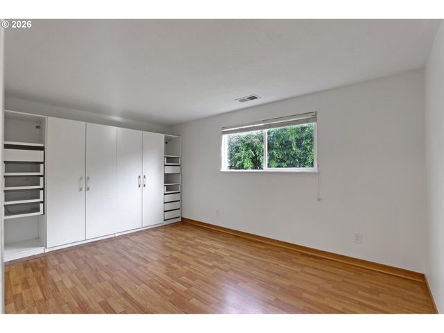 4703 Sw POMONA St, Portland, OR 97219