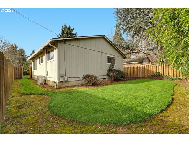 4703 Sw POMONA St, Portland, OR 97219