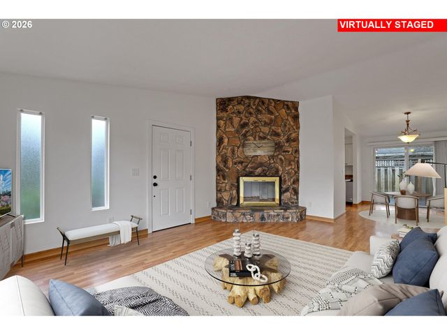 4703 Sw POMONA St, Portland, OR 97219