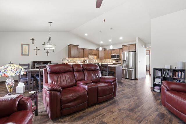 3003 PRINCETON CT, Rapid City, SD 57702