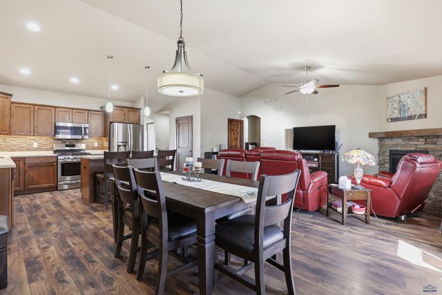 3003 PRINCETON CT, Rapid City, SD 57702