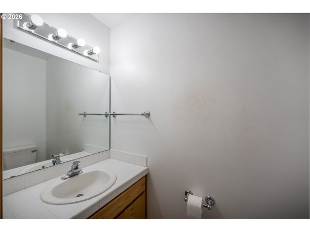 2015 CHASE Loop Sw, Albany, OR 97321