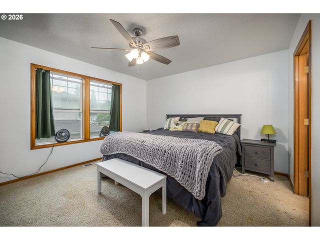 2015 CHASE Loop Sw, Albany, OR 97321