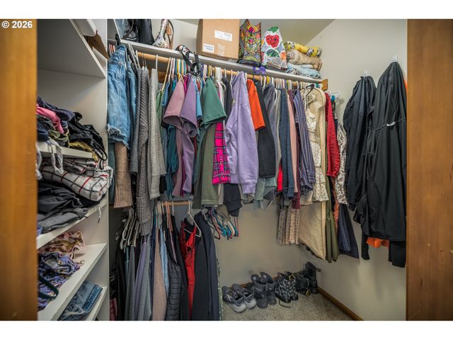 2015 CHASE Loop Sw, Albany, OR 97321