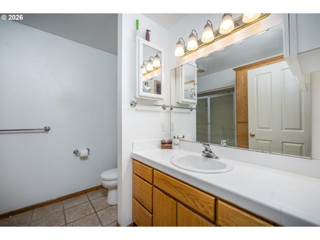 2015 CHASE Loop Sw, Albany, OR 97321
