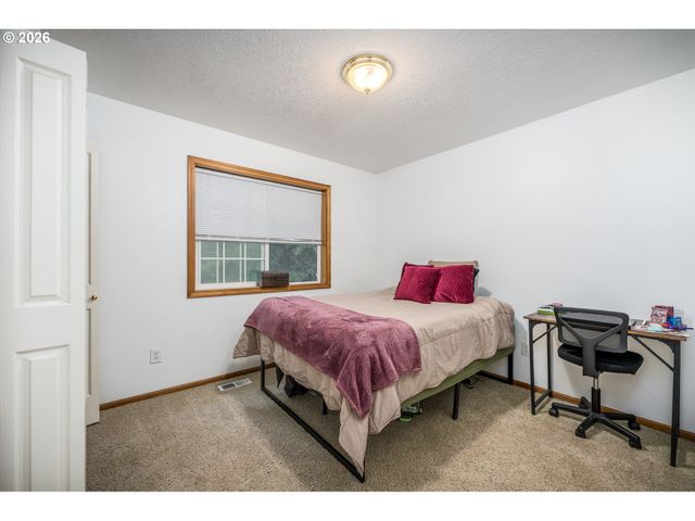 2015 CHASE Loop Sw, Albany, OR 97321
