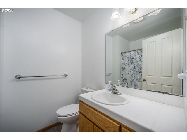 2015 CHASE Loop Sw, Albany, OR 97321