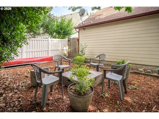 2015 CHASE Loop Sw, Albany, OR 97321