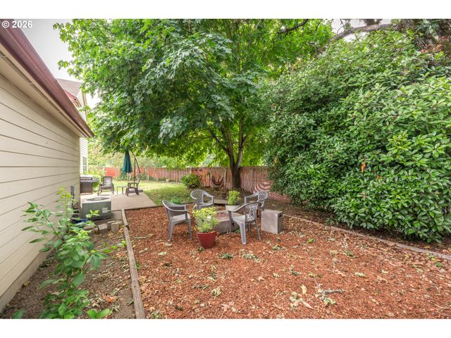 2015 CHASE Loop Sw, Albany, OR 97321