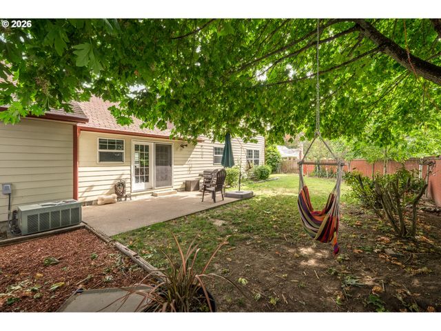2015 CHASE Loop Sw, Albany, OR 97321