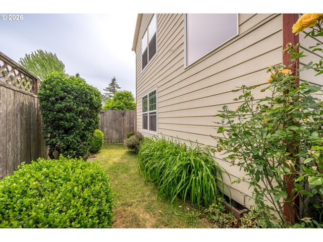 2015 CHASE Loop Sw, Albany, OR 97321