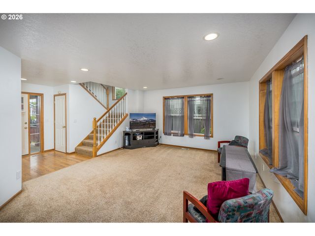 2015 CHASE Loop Sw, Albany, OR 97321