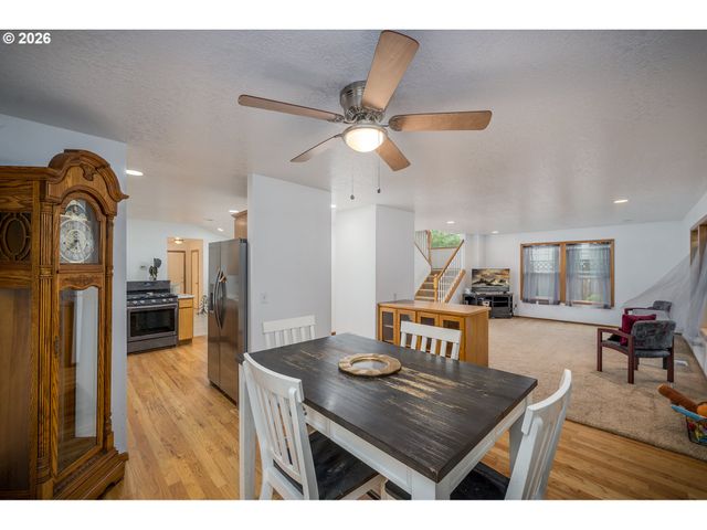 2015 CHASE Loop Sw, Albany, OR 97321