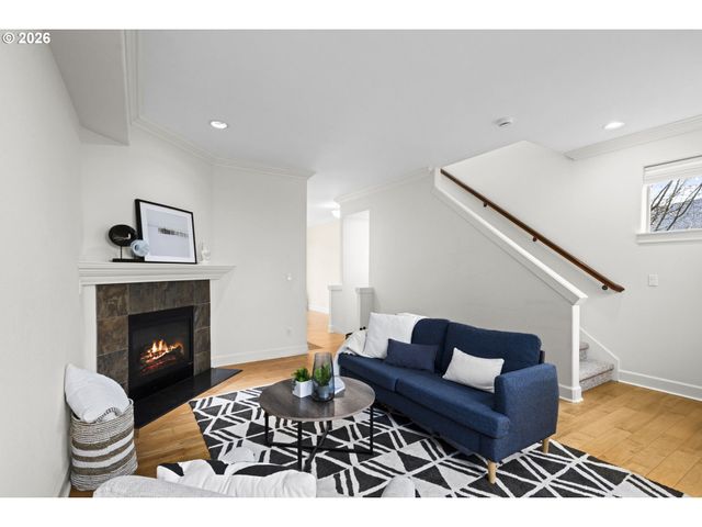 1580 Sw 58TH Ave 1, Portland, OR 97221