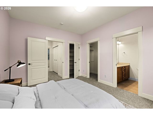 1580 Sw 58TH Ave 1, Portland, OR 97221