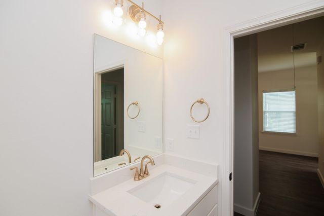 1204 Douglas, Longview, TX 75602