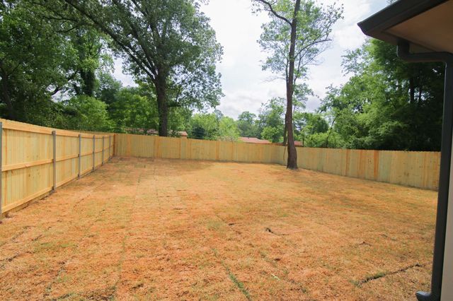 1204 Douglas, Longview, TX 75602