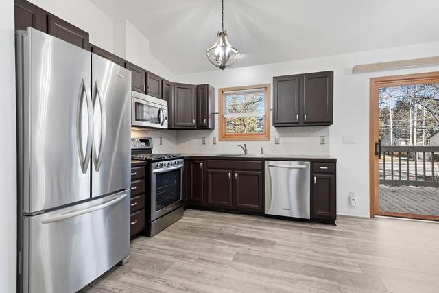 517 PROSPECT CIRCLE, Shawano, WI 54166