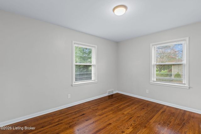 8600 Perry Rd, Louisville, KY 40222