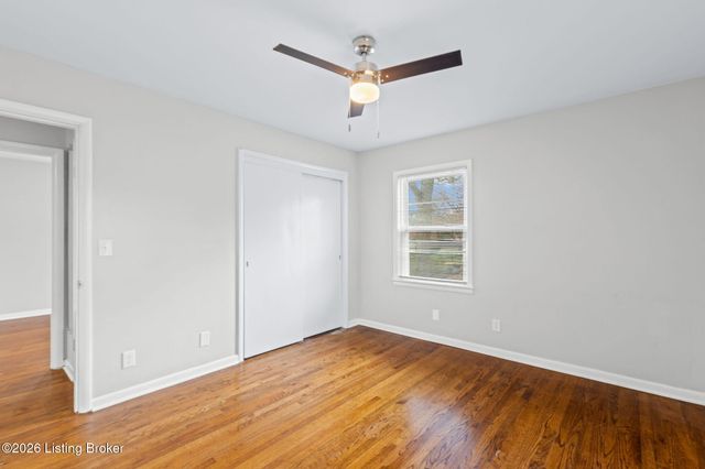 8600 Perry Rd, Louisville, KY 40222