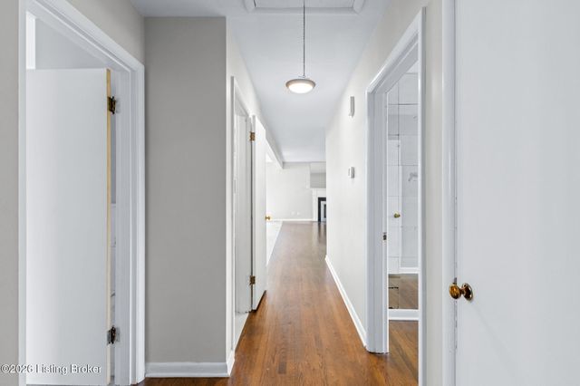 8600 Perry Rd, Louisville, KY 40222