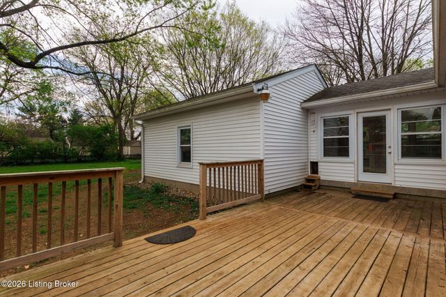 8600 Perry Rd, Louisville, KY 40222