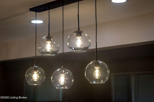 8600 Perry Rd, Louisville, KY 40222