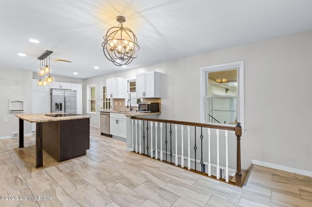 8600 Perry Rd, Louisville, KY 40222