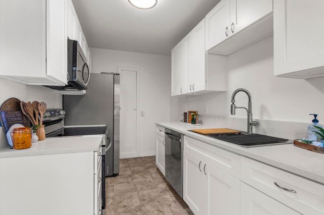 106 E 29th Ave, Spokane, WA 99203