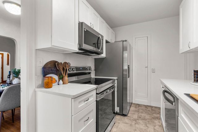 106 E 29th Ave, Spokane, WA 99203