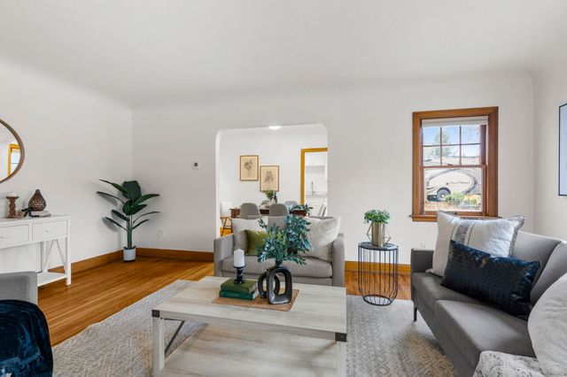 106 E 29th Ave, Spokane, WA 99203