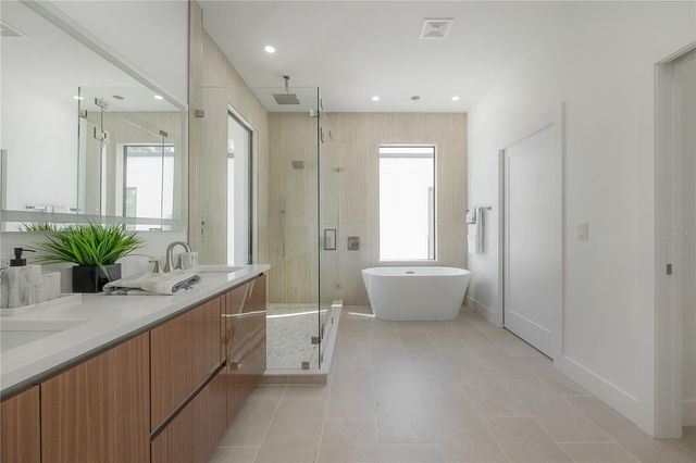 2721 17TH AVENUE N, St Petersburg, FL 33713